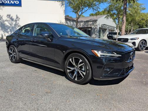 2025 Volvo S60 B5 Plus