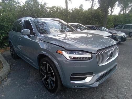 2023 Volvo XC90 B5 Plus