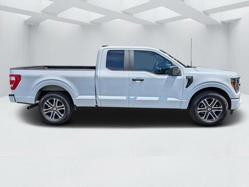 Oxford White 2023 Ford F-150 XL