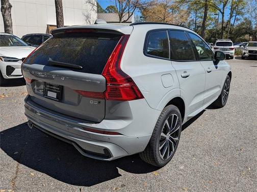 2025 Volvo XC60 B5 Plus