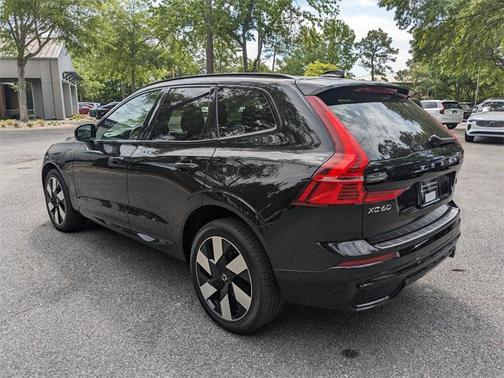 2024 Volvo XC60 Recharge Plug-In Hybrid T8 Plus Dark Theme