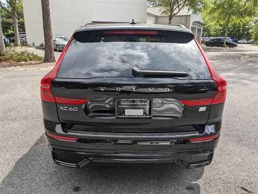 2024 Volvo XC60 Recharge Plug-In Hybrid T8 Plus Dark Theme