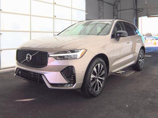 2024 Volvo XC60 B5 Plus Dark Theme