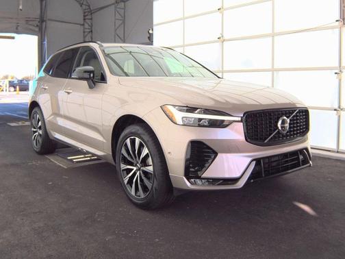 2024 Volvo XC60 B5 Plus Dark Theme