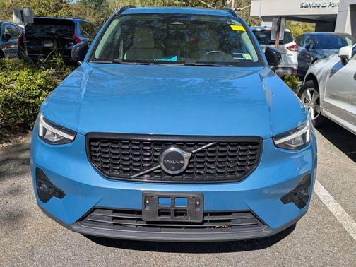 Fjord Blue Metallic 2023 Volvo XC40 B5 Plus Dark Theme