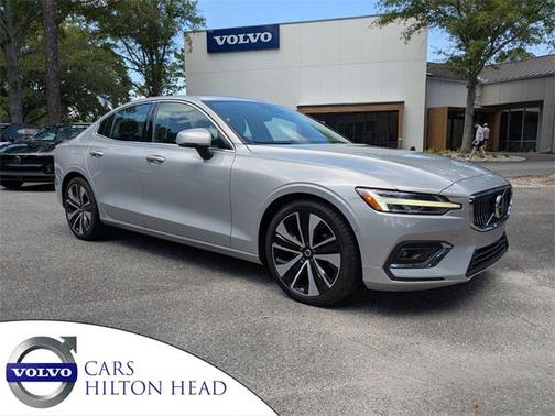2023 Volvo S60 B5 Ultimate Bright Theme