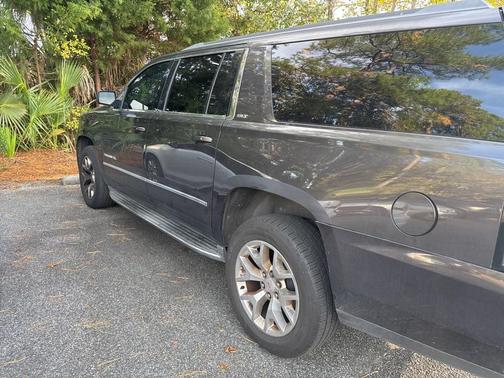 2017 GMC Yukon XL SLT