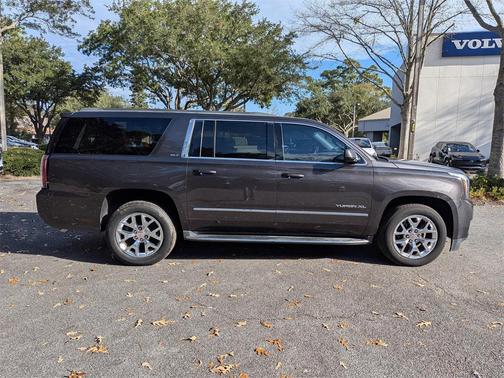 2017 GMC Yukon XL SLT