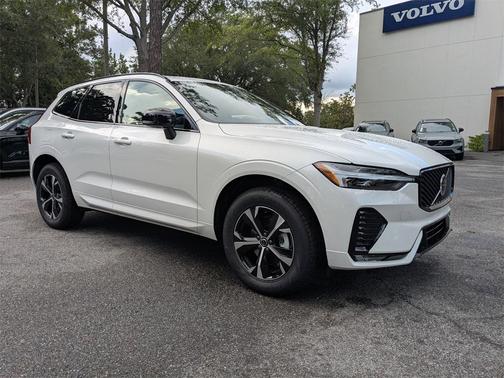2026 Volvo XC60 B5 Core