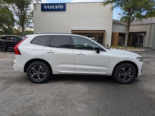 2026 Volvo XC60 B5 Core