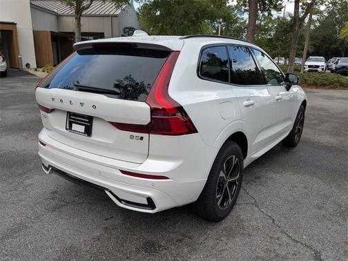 2026 Volvo XC60 B5 Core