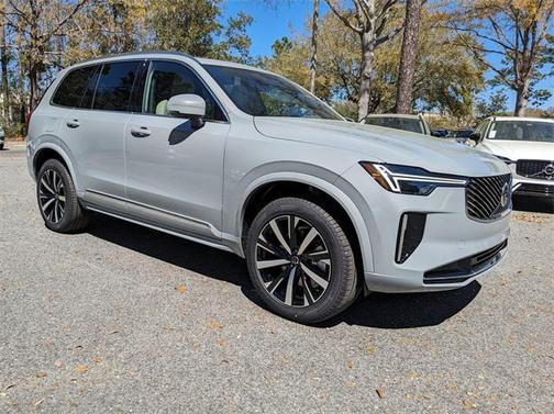 2025 Volvo XC90 B6 Core