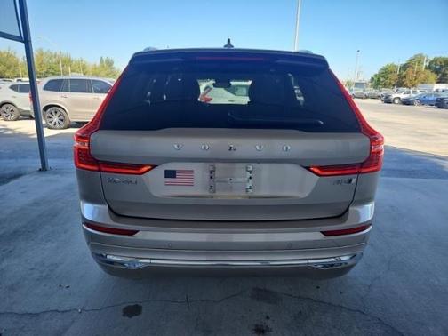 2023 Volvo XC60 B5 Ultimate Bright Theme