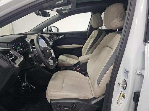 2024 Audi Q4 e-tron Premium Plus 50 quattro