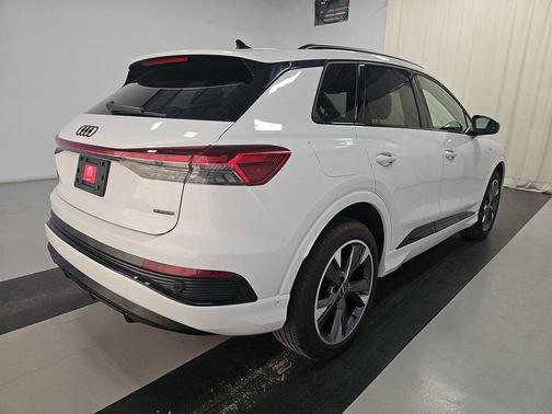 2024 Audi Q4 e-tron Premium Plus 50 quattro