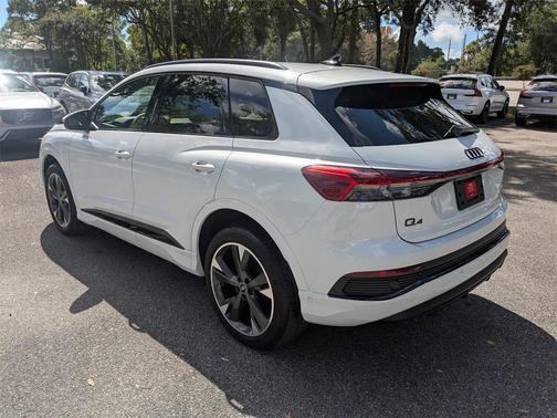 2024 Audi Q4 e-tron Premium Plus 50 quattro