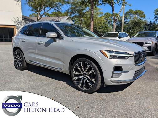 2023 Volvo XC60 B5 Ultimate Bright Theme