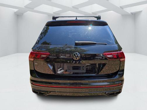Deep Black 2023 Volkswagen Tiguan 2.0T SE R-Line Black