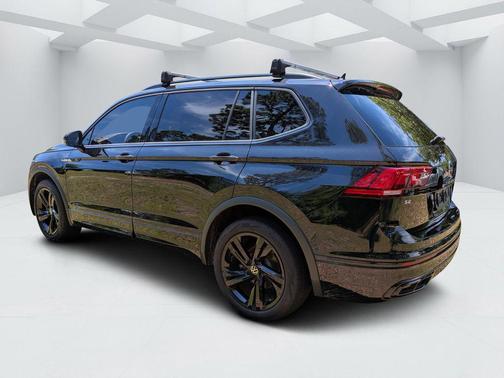 Deep Black 2023 Volkswagen Tiguan 2.0T SE R-Line Black