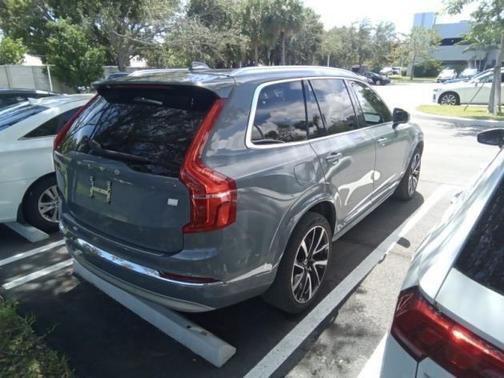 2022 Volvo XC90 Recharge Plug-In Hybrid T8 Inscription Expression 6 Passenger