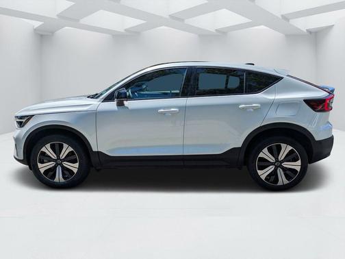 Crystal White Metallic 2023 Volvo C40 Recharge Pure Electric Twin Plus