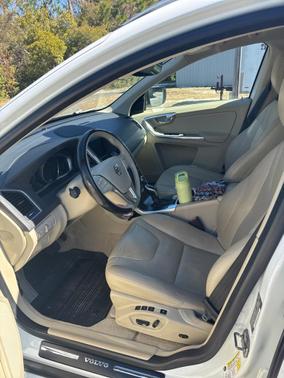 2016 Volvo XC60 T6 Platinum