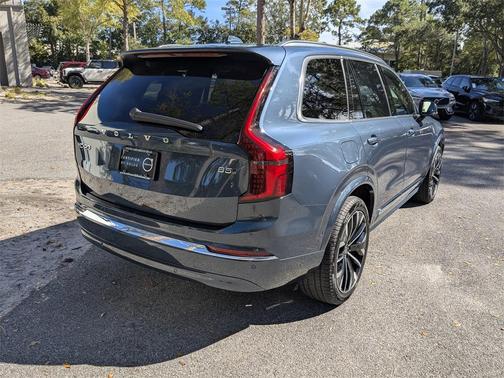 2025 Volvo XC90 B5 Plus 7-Seater