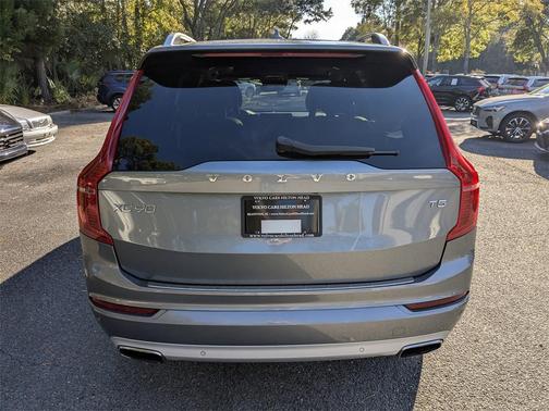 2017 Volvo XC90 T5 Momentum