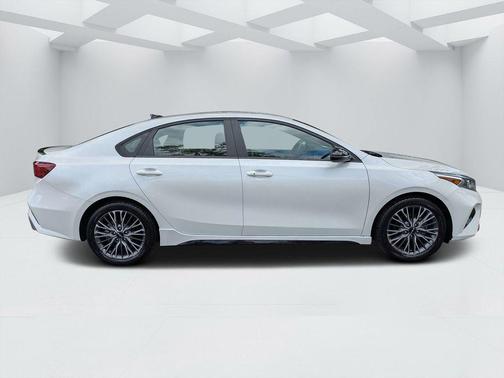 Snow White Pearl 2023 Kia Forte GT-Line