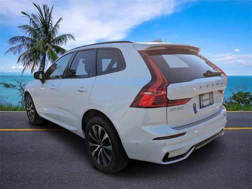 2025 Volvo XC60 B5 Plus