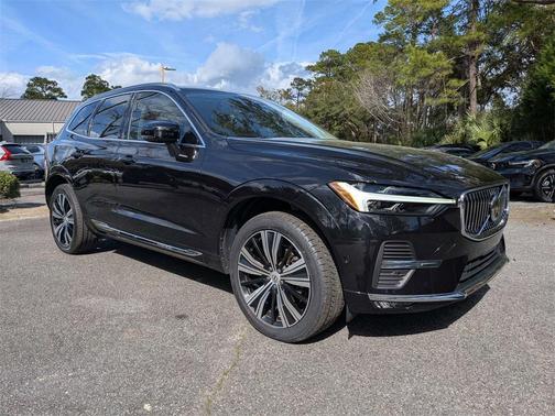 2023 Volvo XC60 B5 Ultimate Bright Theme