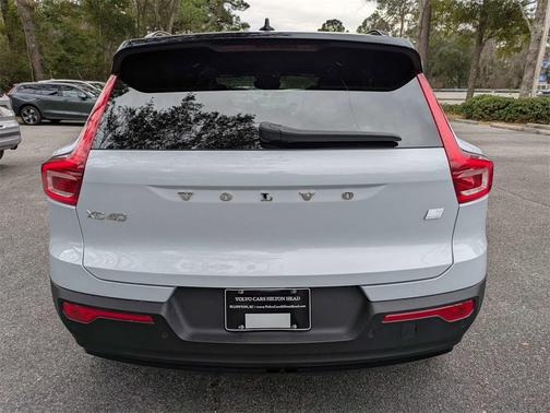 2021 Volvo XC40 Recharge Pure Electric P8