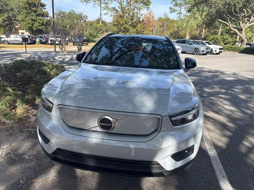 2021 Volvo XC40 Recharge Pure Electric P8