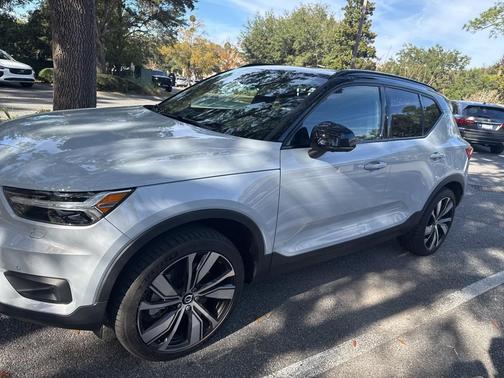 2021 Volvo XC40 Recharge Pure Electric P8