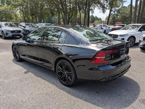 2024 Volvo S60 B5 Plus Black Edition