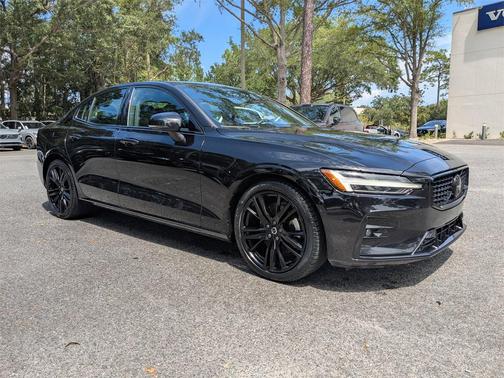 2024 Volvo S60 B5 Plus Black Edition