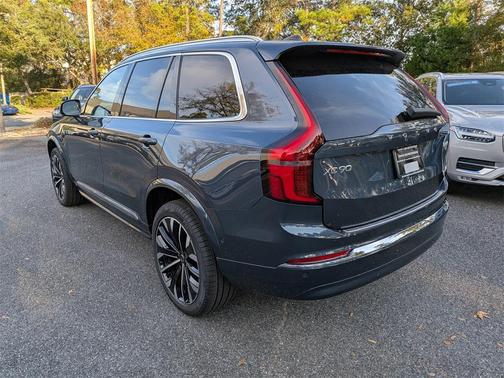 2026 Volvo XC90 Plug-In Hybrid T8 Plus 7-Seater