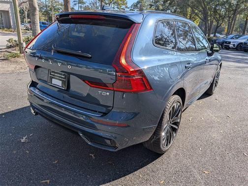 2026 Volvo XC60 Plug-In Hybrid Ultra, T8 AWD Electric/Gasoline, Dark