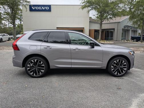 2026 Volvo XC60 B5 Ultra