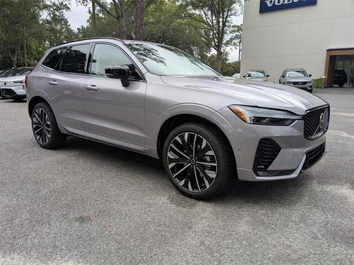 2026 Volvo XC60 B5 Ultra