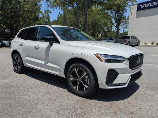 2026 Volvo XC60 B5 Core
