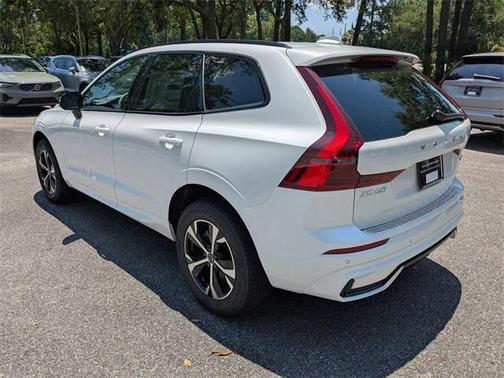 2026 Volvo XC60 B5 Core