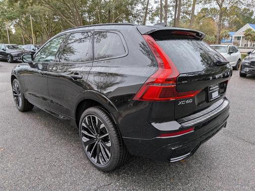 2026 Volvo XC60 B5 Ultra