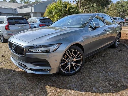 2018 Volvo S90 T5 Momentum
