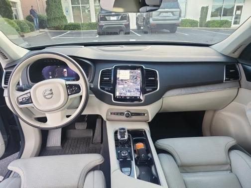 2023 Volvo XC90 B6 Ultimate 7-Seater