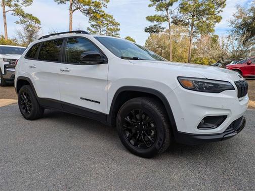 2023 Jeep Cherokee Altitude