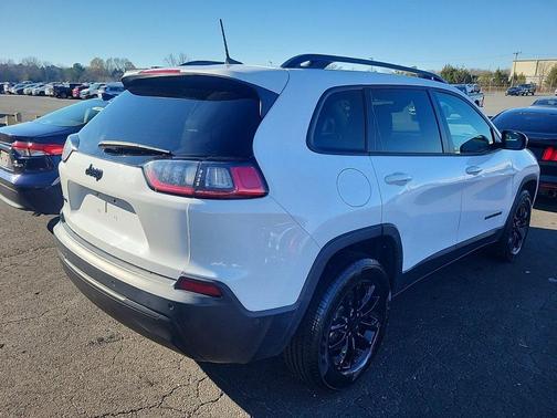 2023 Jeep Cherokee Altitude