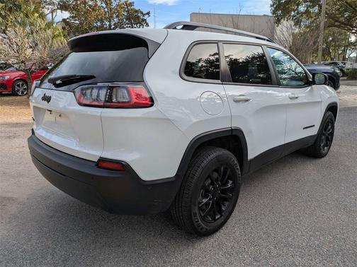 2023 Jeep Cherokee Altitude