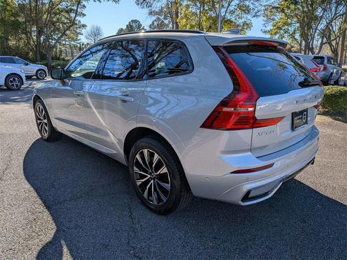 2025 Volvo XC60 B5 Plus