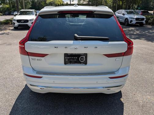 2022 Volvo XC60 Recharge Plug-In Hybrid T8 Inscription